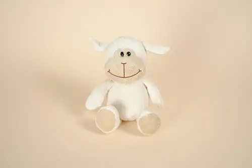 Peluche mouton blanc et beige 26 cm marque Kinder Ferrero doudou agneau doux collector